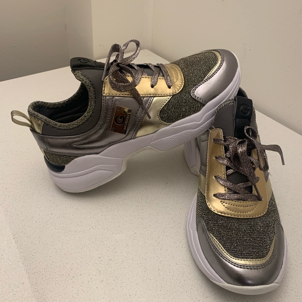 Guess Trainers - Picture 4 of 4